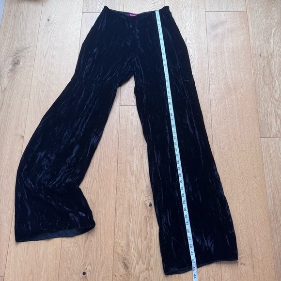 BETSEY JOHNSON BLACK CRUSHED VELVET WIDE LEG HIGH WAIST PANTS-2 - Picture 11 of 17